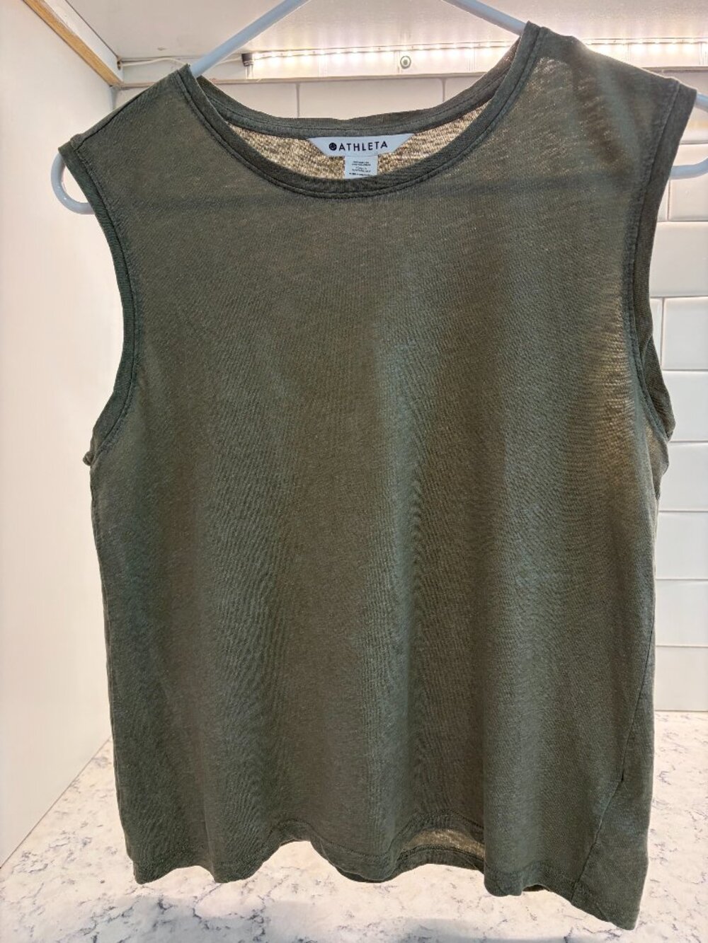Athleta Getaway Linen Blend Muscle Tank